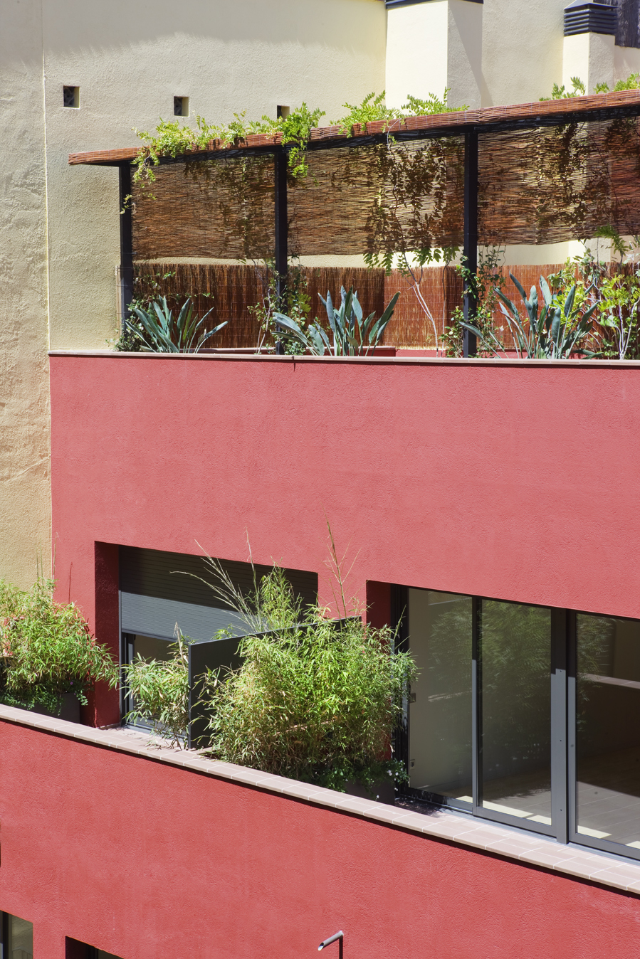 Rehabilitación de Edificios - St. Pere Més Baix 01