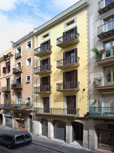Rehabilitación de Edificios - St. Pere Més Baix 01